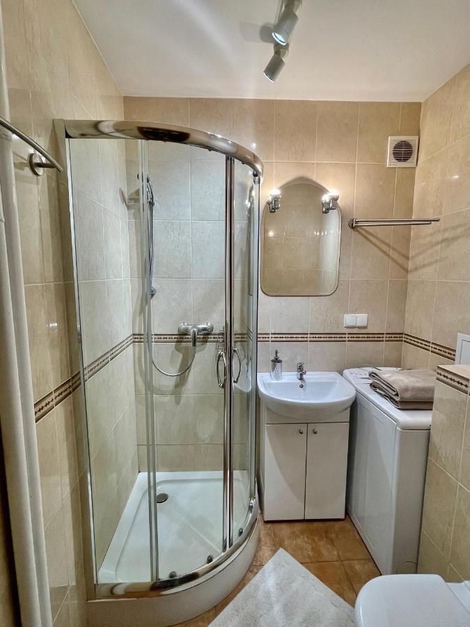 Raven Metro Fast Wifi 70'Tv Netflix Hbomax Appletv Apartment Warsaw Exterior photo