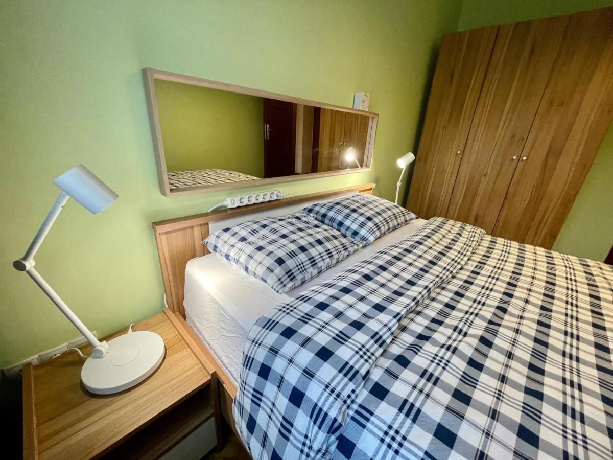 Raven Metro Fast Wifi 70'Tv Netflix Hbomax Appletv Apartment Warsaw Exterior photo